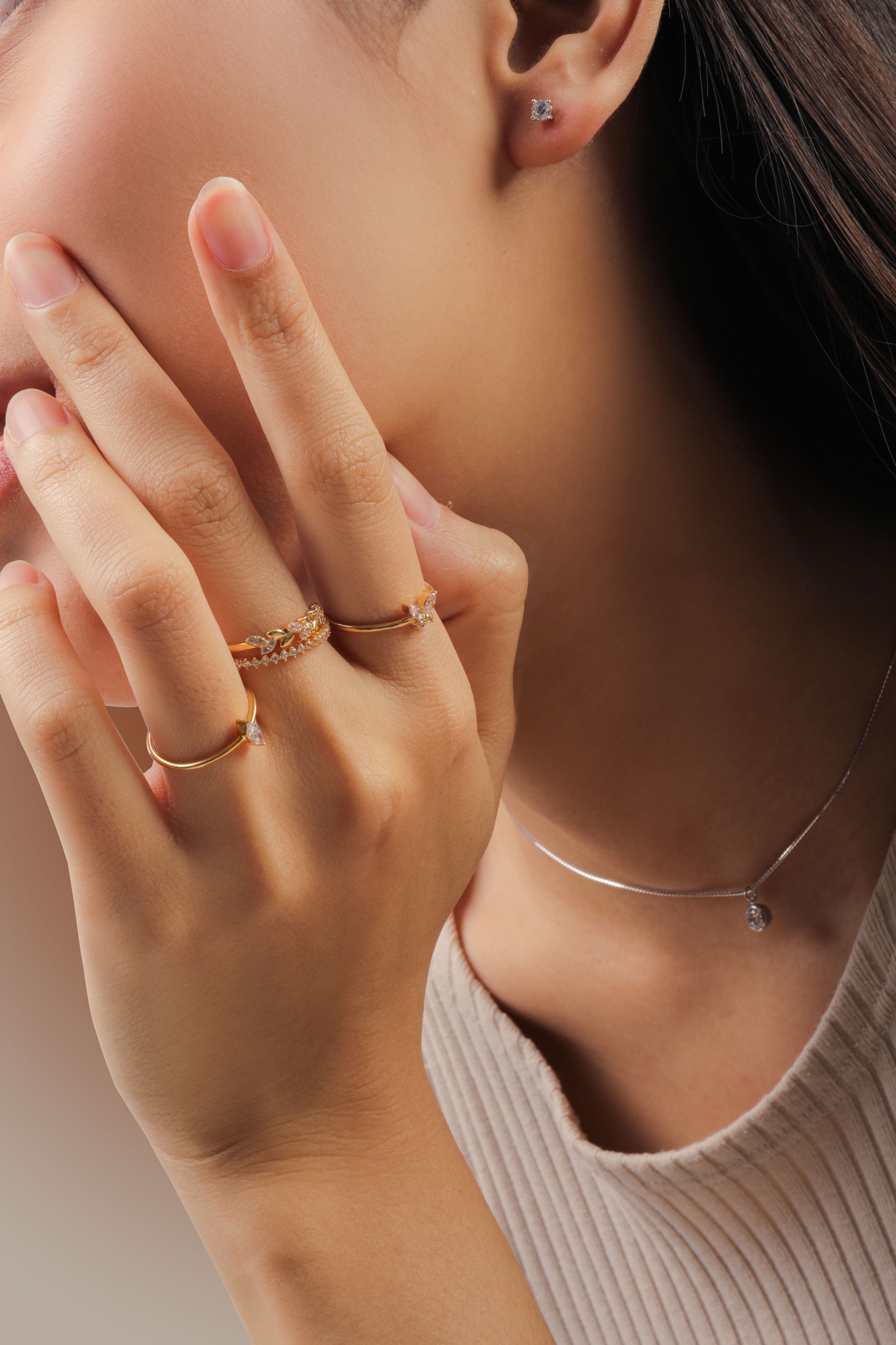 Rekomendasi Perhiasan Emas 9K untuk Wanita Aktif & Stylish